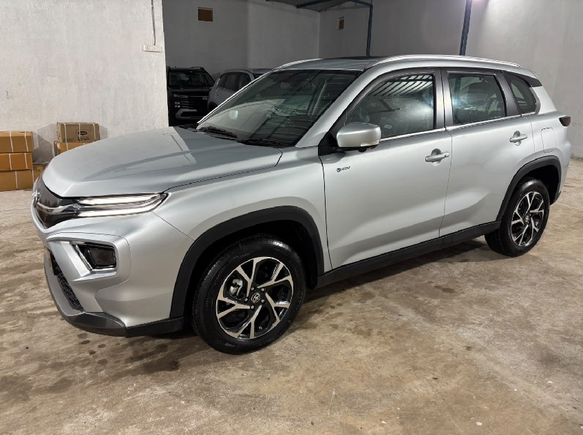 Camera Reference Image Color Testing Toyota Hyryder Urban Cruiser V Neo-Hybrid (Mono Tone) 2026