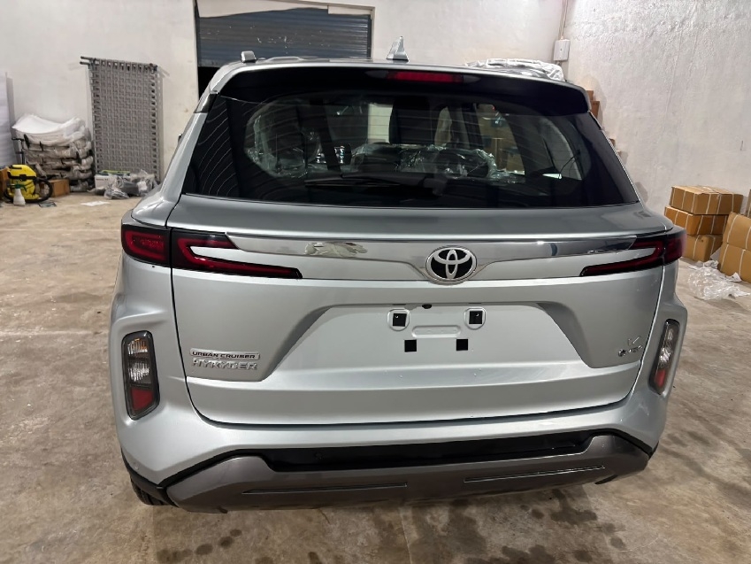 Camera Reference Image Color Testing Toyota Hyryder Urban Cruiser V Neo-Hybrid (Mono Tone) 2026