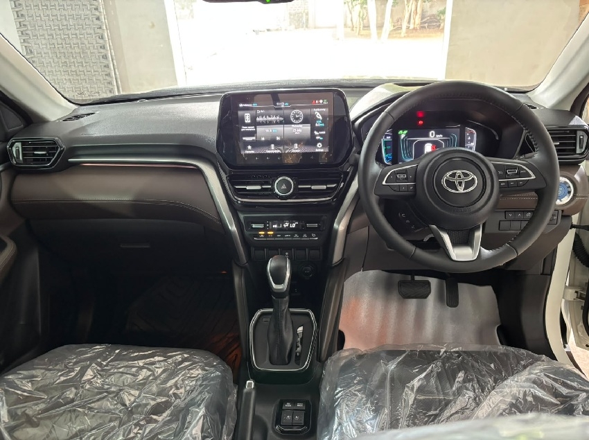 Camera Reference Image Color Testing Toyota Hyryder Urban Cruiser V Neo-Hybrid (Mono Tone) 2026